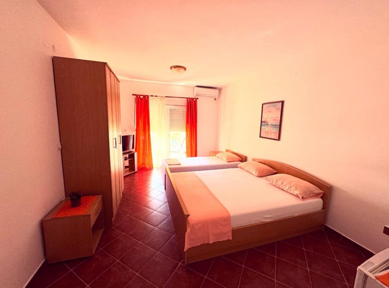 Mb Knezevic Guest house *